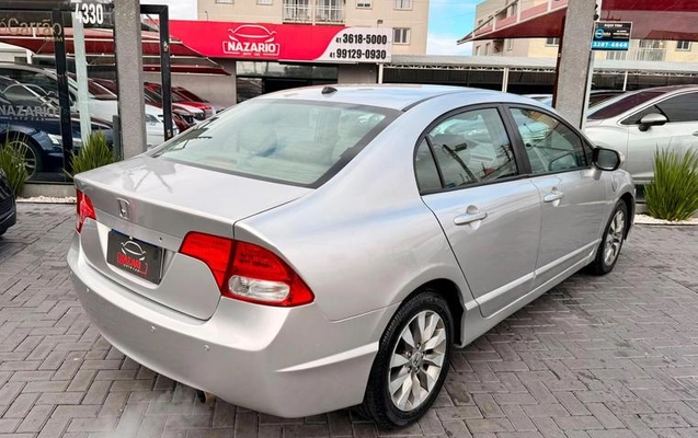 imagem-https://www.socarrao.com.br/sc-vehicle-images-prod/2821111/1786041352044-8310163_9_B_8b75659a36.jpeg