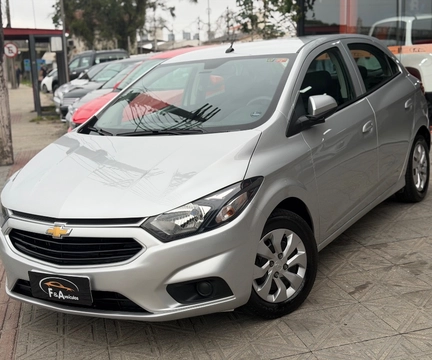 Chevrolet Onix 2019 Prata — foto 1 de 3