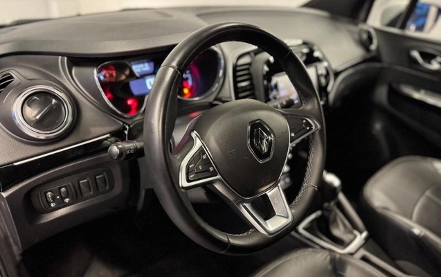 imagem-https://www.socarrao.com.br/sc-vehicle-images-prod/2821476/1787668784990-8309816_6_B_9148293f1a.jpeg