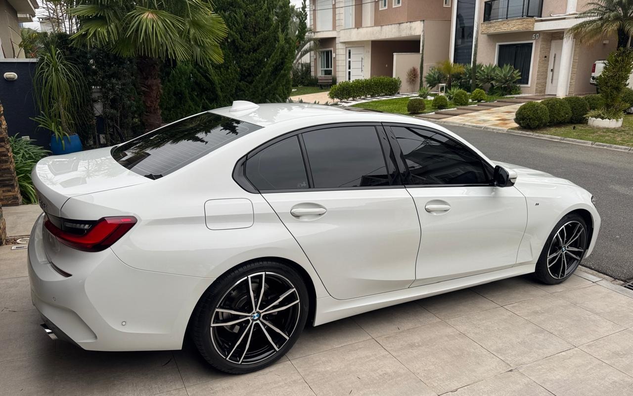 BMW 320i 2020 Branco — foto 1 de 3