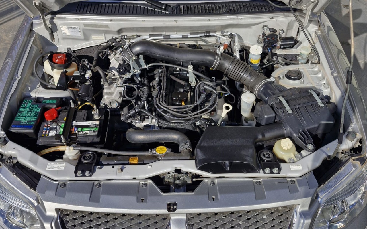 imagem-https://www.socarrao.com.br/sc-vehicle-images-prod/2822154/1784847021211-OS5qcGVn.jpeg