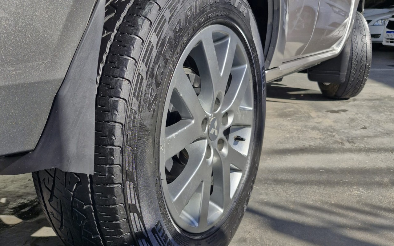 imagem-https://www.socarrao.com.br/sc-vehicle-images-prod/2822154/1784847021803-MTYuanBlZw.jpeg