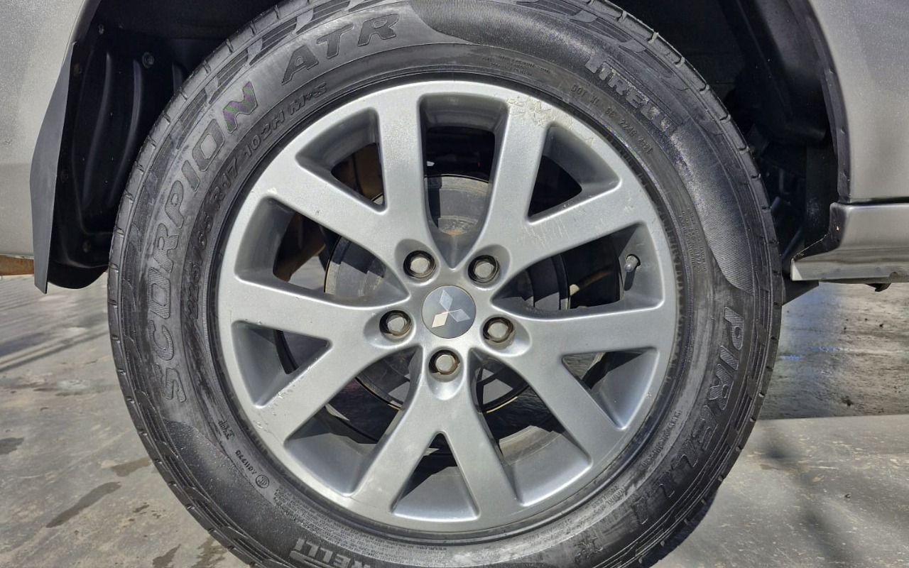 imagem-https://www.socarrao.com.br/sc-vehicle-images-prod/2822154/1784847021899-MTguanBlZw.jpeg