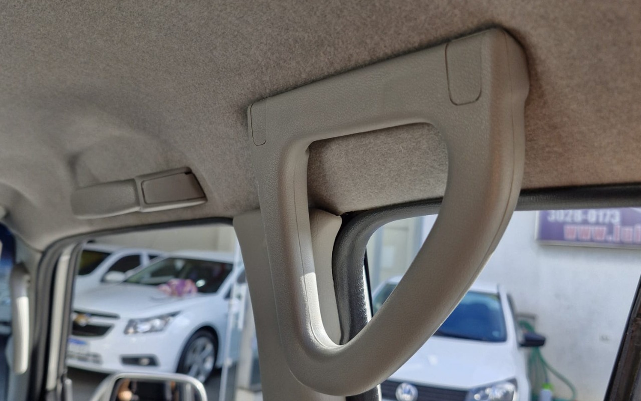 imagem-https://www.socarrao.com.br/sc-vehicle-images-prod/2822154/1784847022559-MjQuanBlZw.jpeg