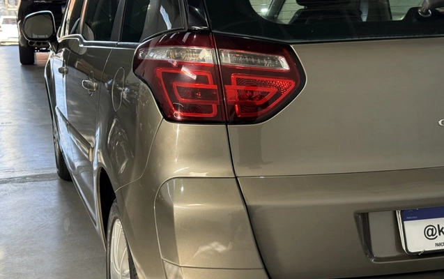 imagem-https://www.socarrao.com.br/sc-vehicle-images-prod/2822914/1784850838390-vehicle_image_1784850740_7cfdf4cc86681b00775a4aaf7cc11c02.jpeg