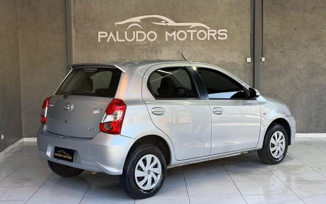 imagem-https://www.socarrao.com.br/sc-vehicle-images-prod/2824478/1786095839929-8310376_2_B_797c3132e9.jpeg
