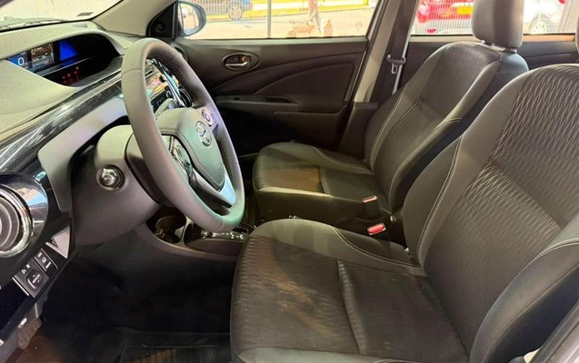 imagem-https://www.socarrao.com.br/sc-vehicle-images-prod/2824478/1786095839931-8310376_10_B_299f1ae8fe.jpeg