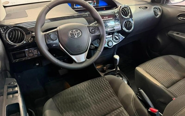 imagem-https://www.socarrao.com.br/sc-vehicle-images-prod/2824478/1786095839931-8310376_9_B_f9a0f30bc3.jpeg