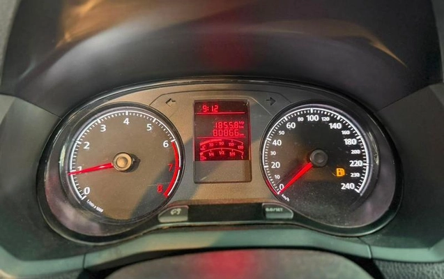 imagem-https://www.socarrao.com.br/sc-vehicle-images-prod/2824525/1788426290341-8302138_14_B_448f8dc94f.jpeg