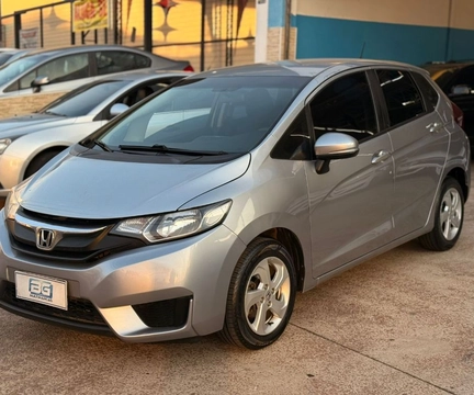 Honda Fit 2017 Prata — foto 1 de 3