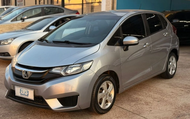 imagem-https://www.socarrao.com.br/sc-vehicle-images-prod/2832308/1789147026663-gb-71aa0c0.jpeg
