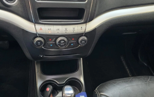imagem-https://www.socarrao.com.br/sc-vehicle-images-prod/2832335/1789147100014-gb-d993998.jpeg