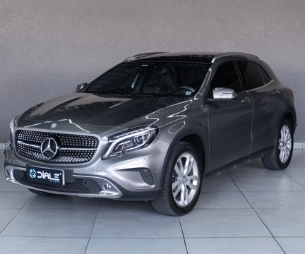 Mercedes-Benz GLA 250 2016 Cinza — foto 1 de 3