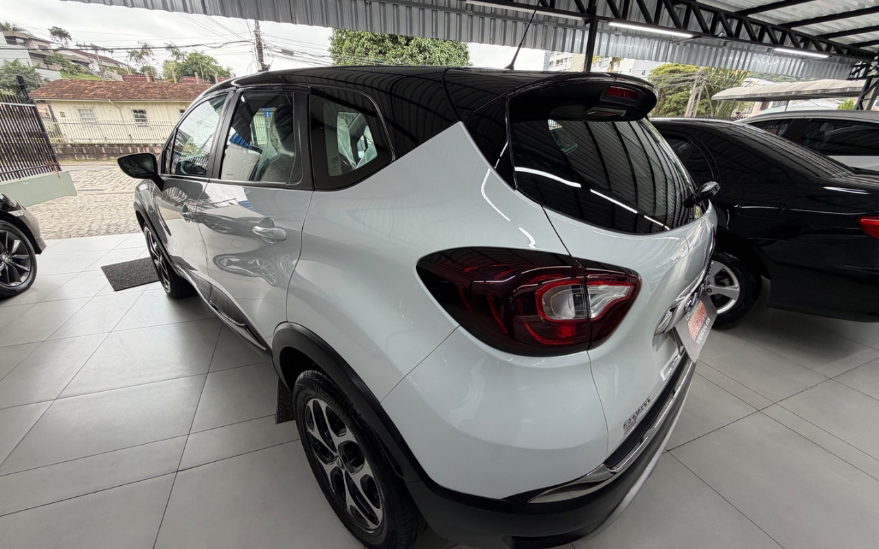 imagem-https://www.socarrao.com.br/sc-vehicle-images-prod/2832879/1784896967701-SU1HXzA5MTMuanBlZw.jpeg