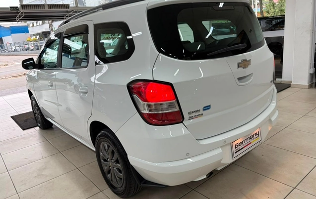 imagem-https://www.socarrao.com.br/sc-vehicle-images-prod/2833057/1787329572078-f0bbd3b570cb43abb3a25401a6c08549_1787328299773.jpg