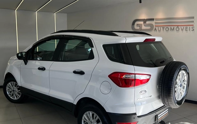 imagem-https://www.socarrao.com.br/sc-vehicle-images-prod/2833228/1786390515185-gb-9a32b49.jpeg
