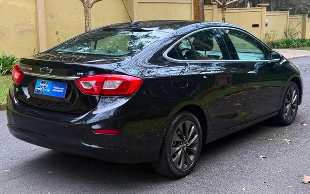 imagem-https://www.socarrao.com.br/sc-vehicle-images-prod/2833267/1791223269030-8268349_7_B_4a7d3960a1.jpeg