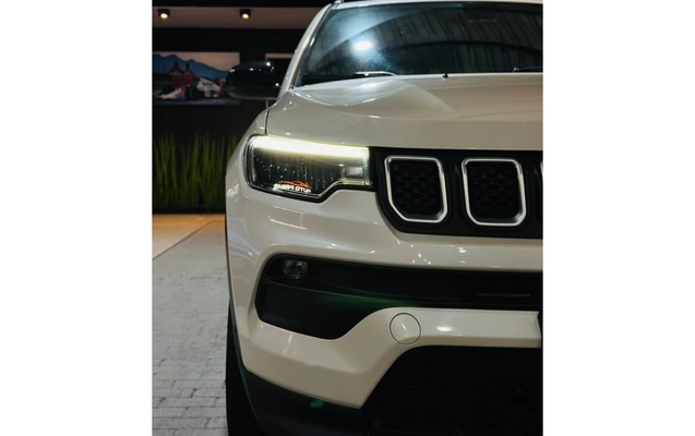 imagem-https://www.socarrao.com.br/sc-vehicle-images-prod/2833281/1784898996300-1_101515.jpg