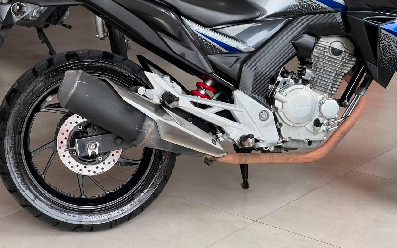 imagem-https://www.socarrao.com.br/sc-vehicle-images-prod/2833913/1784901844861-V2hhdHNBcHAgSW1hZ2UgMjAyNi0wNy0yNCBhdCAxMC4zMS4zMiAoNCkuanBlZw.jpeg