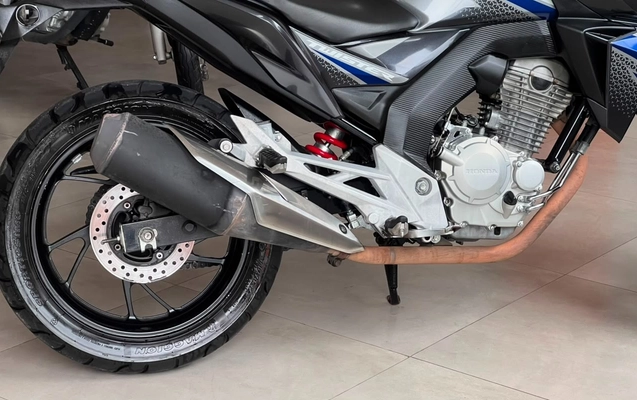 imagem-https://www.socarrao.com.br/sc-vehicle-images-prod/2833913/1784901844861-V2hhdHNBcHAgSW1hZ2UgMjAyNi0wNy0yNCBhdCAxMC4zMS4zMiAoNCkuanBlZw.jpeg