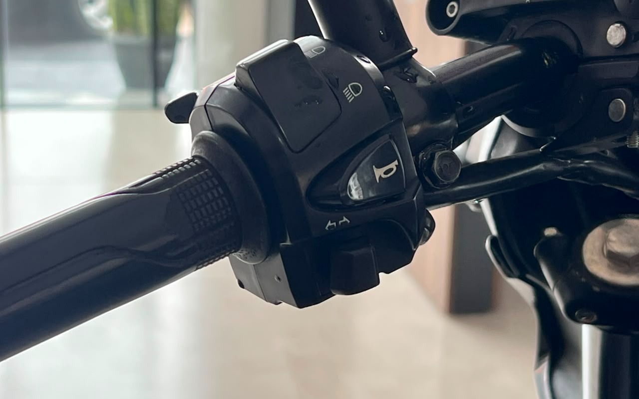 imagem-https://www.socarrao.com.br/sc-vehicle-images-prod/2833913/1784901845413-V2hhdHNBcHAgSW1hZ2UgMjAyNi0wNy0yNCBhdCAxMC4zMS4zMyAoMykuanBlZw.jpeg