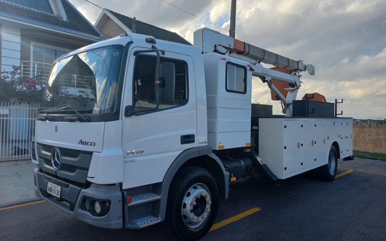 Mercedes-Benz Atego 2012 Branco — foto 1 de 3