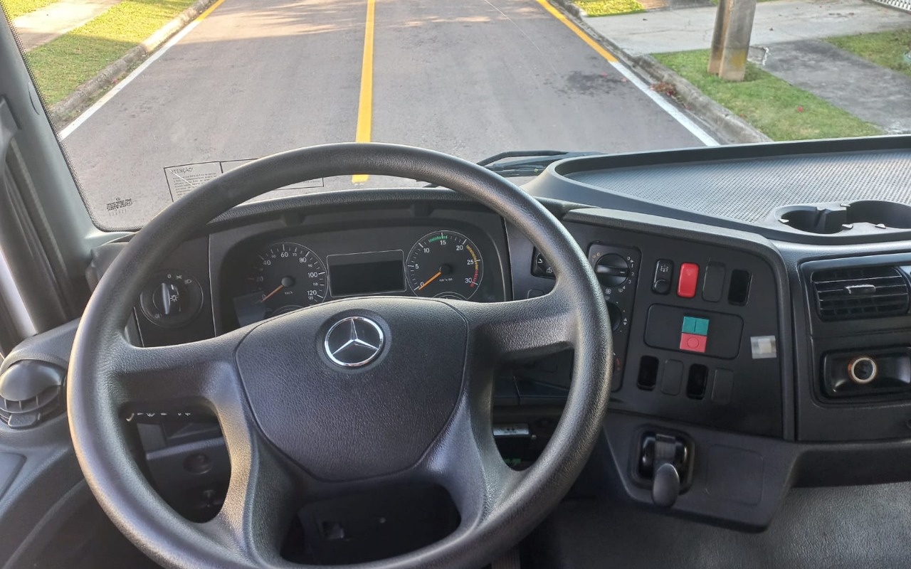 imagem-https://www.socarrao.com.br/sc-vehicle-images-prod/2834376/1789150939871-MTQxOSAyMDEyICgxNSkuanBlZw.jpeg