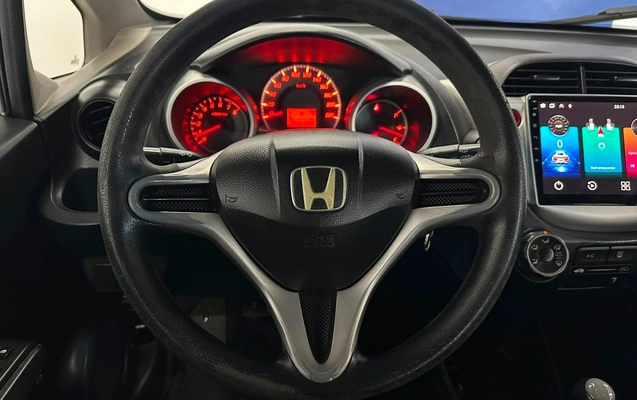 imagem-https://www.socarrao.com.br/sc-vehicle-images-prod/2834948/1787323638394-2f89b8f3-497e-4a40-b677-ebb402d6253e.jpg