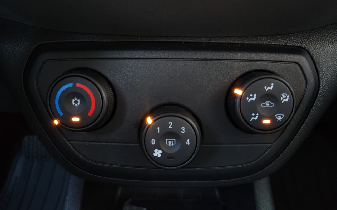 imagem-https://www.socarrao.com.br/sc-vehicle-images-prod/2834979/1785246844031-V2hhdHNBcHAgSW1hZ2UgMjAyNi0wNy0yOCBhdCAxMC4zMi4zNSAoNSkuanBlZw.jpeg