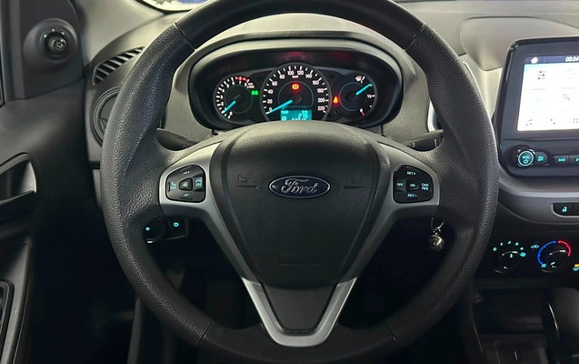 imagem-https://www.socarrao.com.br/sc-vehicle-images-prod/2835047/1784905768678-67985a72-f5dd-40d5-8395-4d2bdbfd81d2.jpg