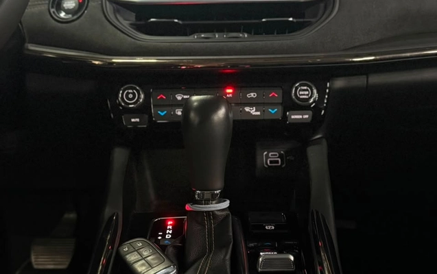 imagem-https://www.socarrao.com.br/sc-vehicle-images-prod/2835050/1784905777773-eef53f51-2f11-4471-ba9d-bf8f8dfa2857.jpg