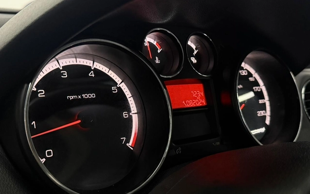 imagem-https://www.socarrao.com.br/sc-vehicle-images-prod/2835086/1784905895623-56eb9228-3f90-4b4e-83ab-7e35f920a107.jpg