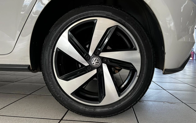 imagem-https://www.socarrao.com.br/sc-vehicle-images-prod/2835306/1790976801318-283dc400-c186-4136-9c9a-5ad7e831d0e8.jpg