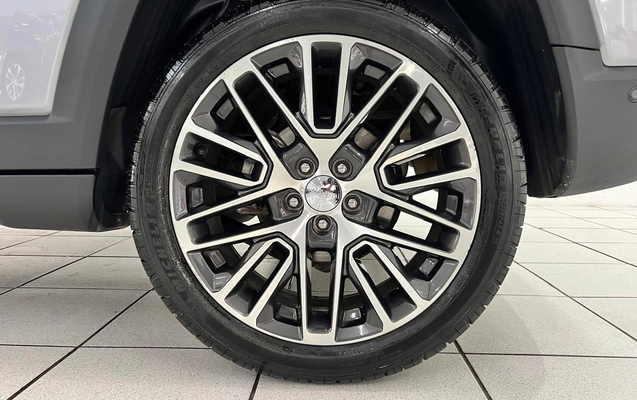 imagem-https://www.socarrao.com.br/sc-vehicle-images-prod/2835333/1785357058857-14978f48-97df-4ab1-93fe-7ec88436ad96.jpg
