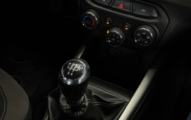 imagem-https://www.socarrao.com.br/sc-vehicle-images-prod/2835424/1784907235130-003_65dfaf25b59b926b624c5b72f6ccbbbb.jpeg