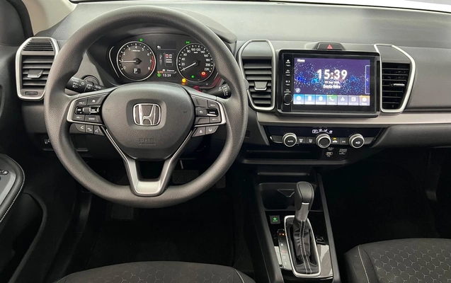 imagem-https://www.socarrao.com.br/sc-vehicle-images-prod/2835644/1785353979792-bc152574-fee7-4c6e-9e46-ec7e37219a71.jpg