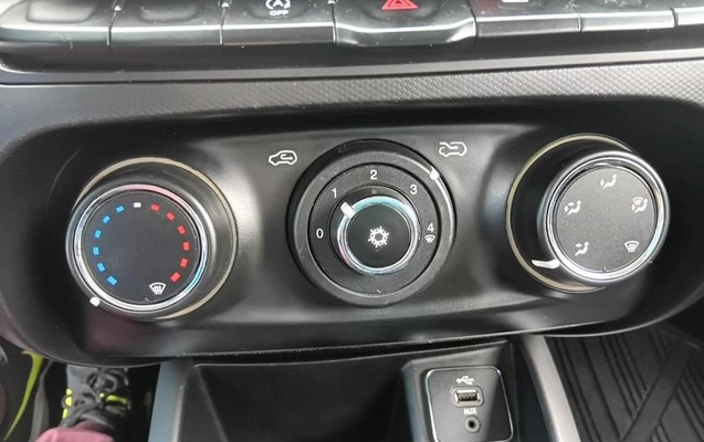 imagem-https://www.socarrao.com.br/sc-vehicle-images-prod/2835783/1784923719794-8311896_14_B_74693e408c.jpeg