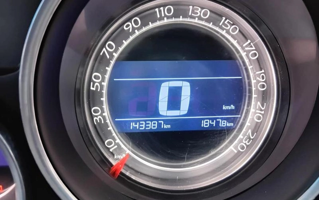 imagem-https://www.socarrao.com.br/sc-vehicle-images-prod/2835800/1787080344810-8311864_13_B_50c425da9b.jpeg