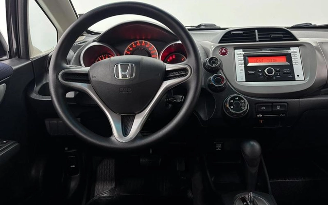 imagem-https://www.socarrao.com.br/sc-vehicle-images-prod/2836153/1788443195596-8312038_7_B_5f8a74ab04.jpeg