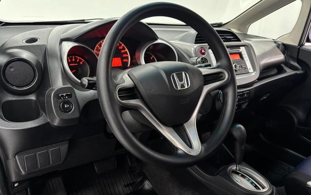 imagem-https://www.socarrao.com.br/sc-vehicle-images-prod/2836153/1788443195606-8312038_11_B_0ad3920a0a.jpeg