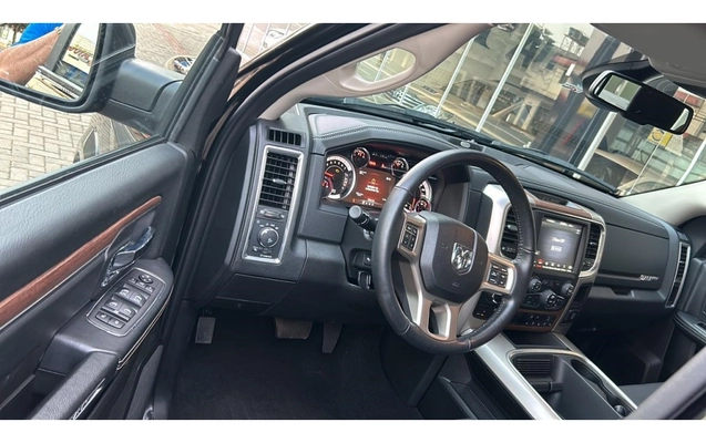 imagem-https://www.socarrao.com.br/sc-vehicle-images-prod/2836161/1784910799719-1_012722.jpg