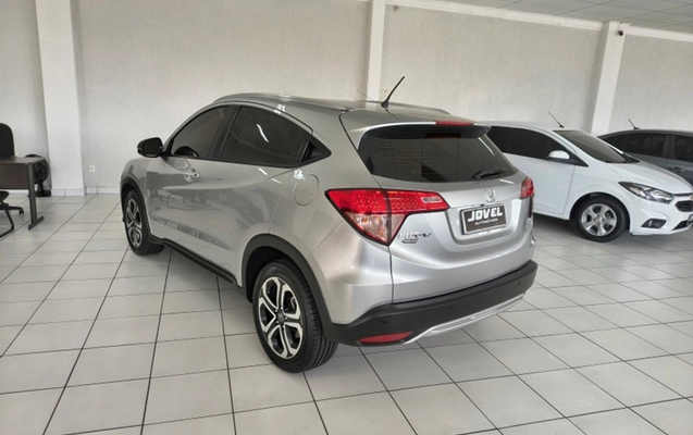 imagem-https://www.socarrao.com.br/sc-vehicle-images-prod/2836238/1784911316398-7bc55841-324a-4058-864f-ff71d694208c.jpg