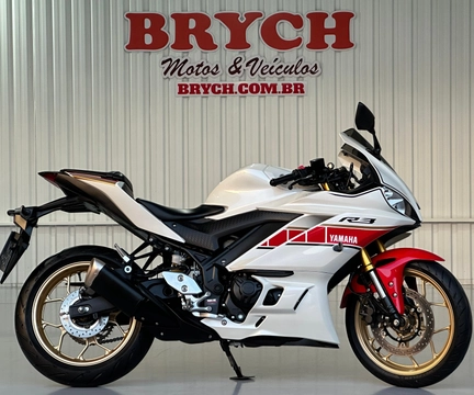Yamaha YZF R-3 World GP 60th ANINIVERSARY ED. 2023 Branco — foto 1 de 3