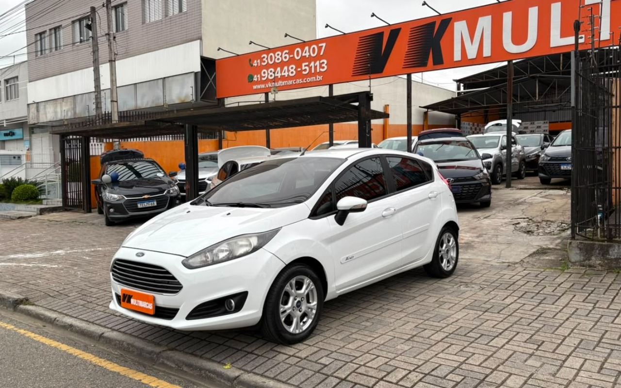 Ford Fiesta SE 1.6 16V Flex 5p 2016 Branco — foto 1 de 3
