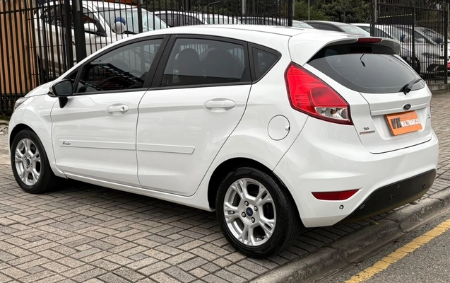 imagem-https://www.socarrao.com.br/sc-vehicle-images-prod/2836816/1784913763126-V2hhdHNBcHAgSW1hZ2UgMjAyNi0wNy0yNCBhdCAxMy40NC4wMSAoMSkuanBlZw.jpeg