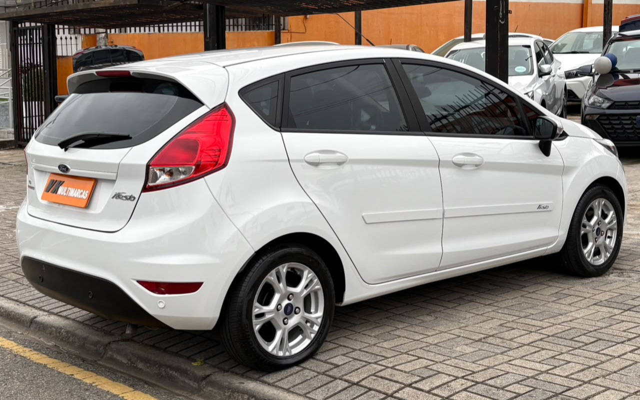 imagem-https://www.socarrao.com.br/sc-vehicle-images-prod/2836816/1784913763277-V2hhdHNBcHAgSW1hZ2UgMjAyNi0wNy0yNCBhdCAxMy40NC4wMiAoMSkuanBlZw.jpeg