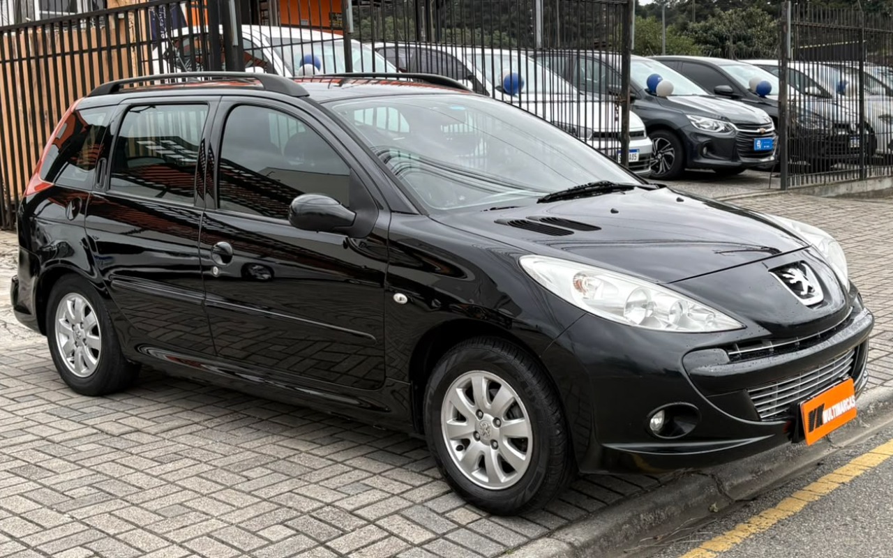 imagem-https://www.socarrao.com.br/sc-vehicle-images-prod/2836888/1784914018998-V2hhdHNBcHAgSW1hZ2UgMjAyNi0wNy0yNCBhdCAxMy40Ni4yOCAoMSkuanBlZw.jpeg