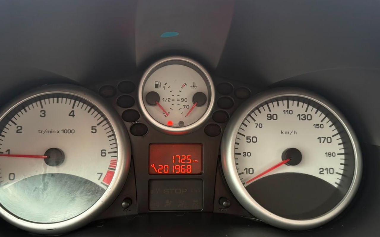 imagem-https://www.socarrao.com.br/sc-vehicle-images-prod/2836888/1784914019056-V2hhdHNBcHAgSW1hZ2UgMjAyNi0wNy0yNCBhdCAxMy40Ni4yOS5qcGVn.jpeg