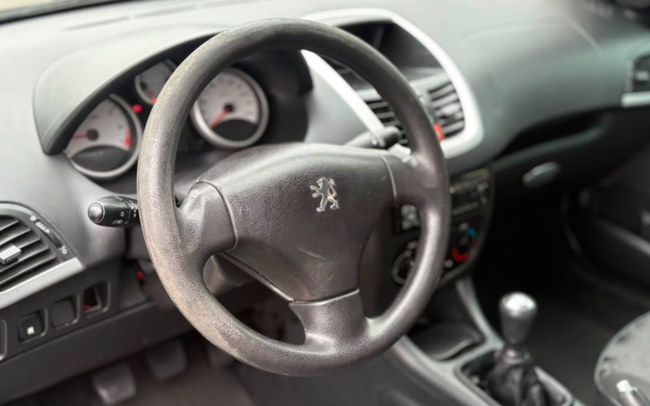 imagem-https://www.socarrao.com.br/sc-vehicle-images-prod/2836888/1784914019132-V2hhdHNBcHAgSW1hZ2UgMjAyNi0wNy0yNCBhdCAxMy40Ni4yOSAoMSkuanBlZw.jpeg