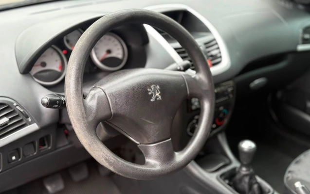 imagem-https://www.socarrao.com.br/sc-vehicle-images-prod/2836888/1784914019132-V2hhdHNBcHAgSW1hZ2UgMjAyNi0wNy0yNCBhdCAxMy40Ni4yOSAoMSkuanBlZw.jpeg